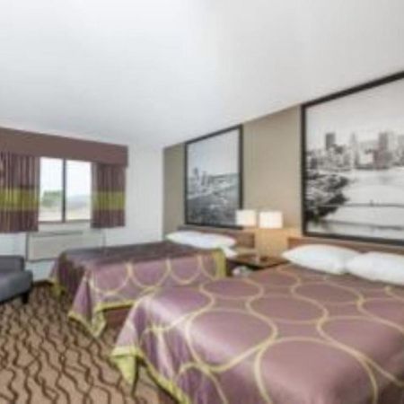 Hotel Super 8 By Wyndham Bedford Esterno foto