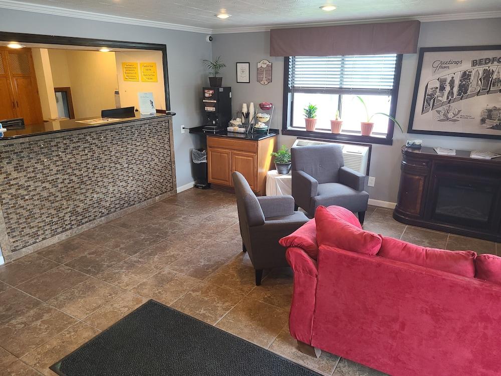 Hotel Super 8 By Wyndham Bedford Esterno foto